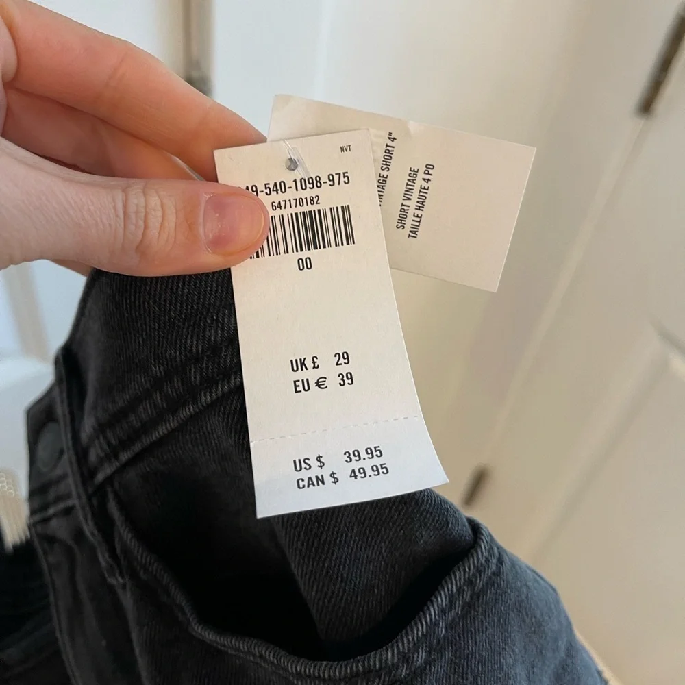 Hollister High Rise Vintage Short 4” - 00